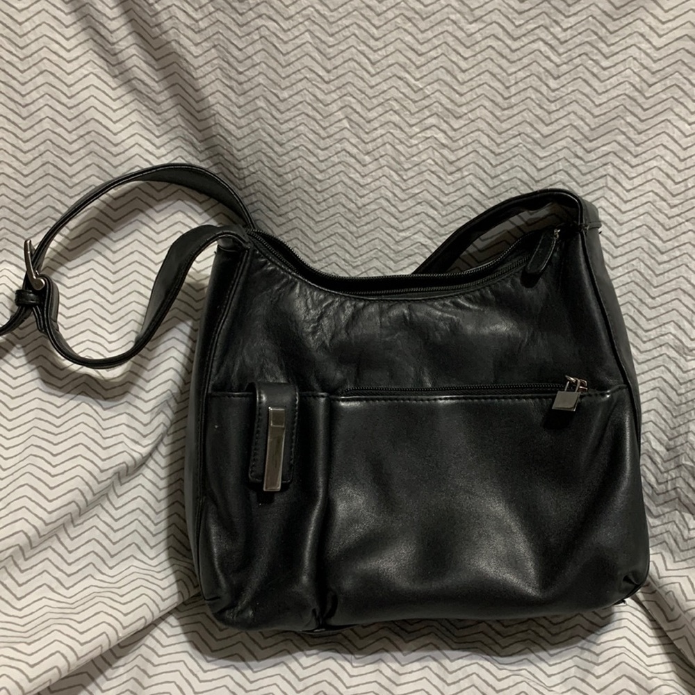 Worthington small black shoulder carry handbag purse